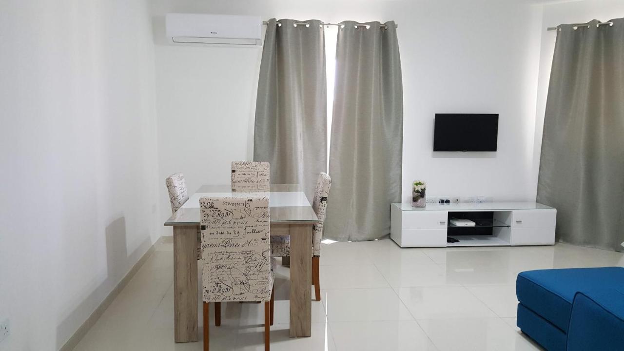 The Carobs Appartement Marsaskala Buitenkant foto