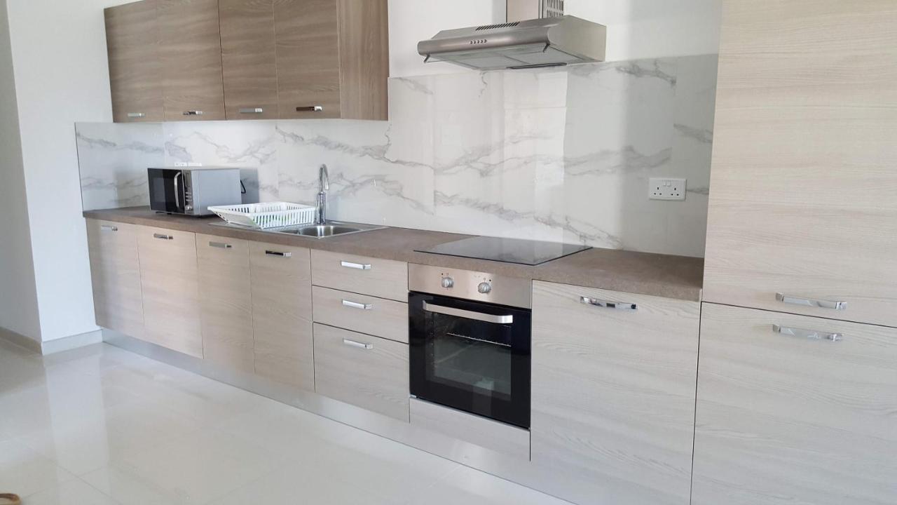 The Carobs Appartement Marsaskala Buitenkant foto